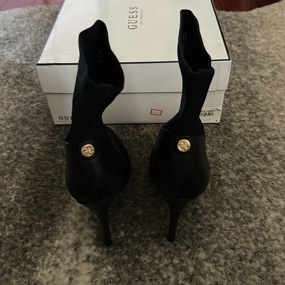 Guess “one girl” booties - Picture 3 of 4